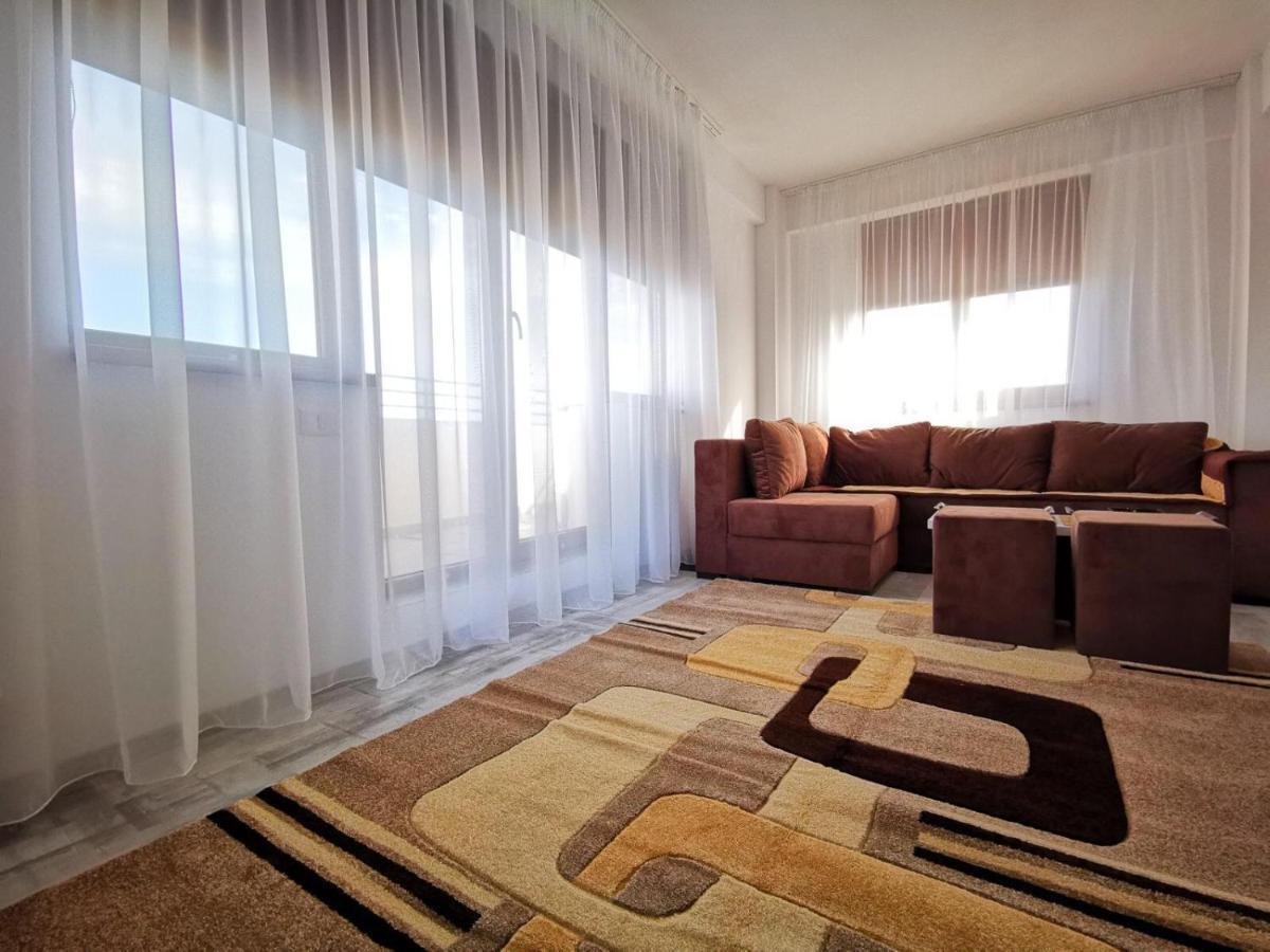 Vip Apartment-Brilliant Apartments Constanta Bagian luar foto